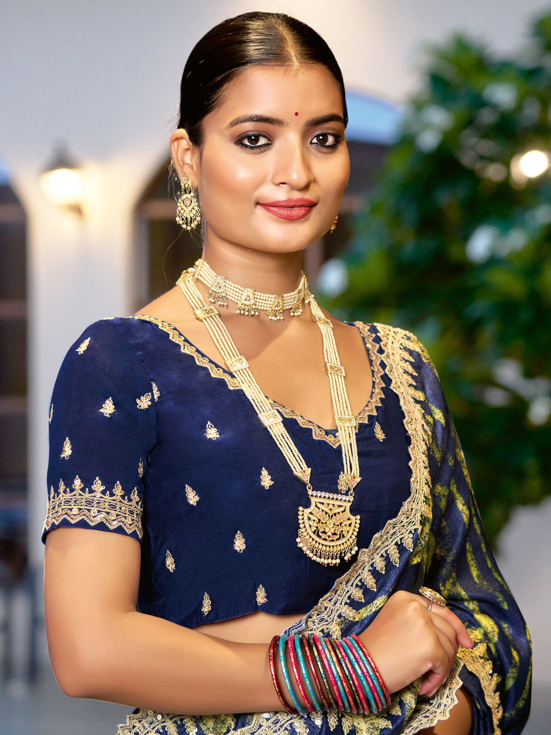 Women's Chiffon Navy Blue Embellished Designer Saree With Blouse Piece