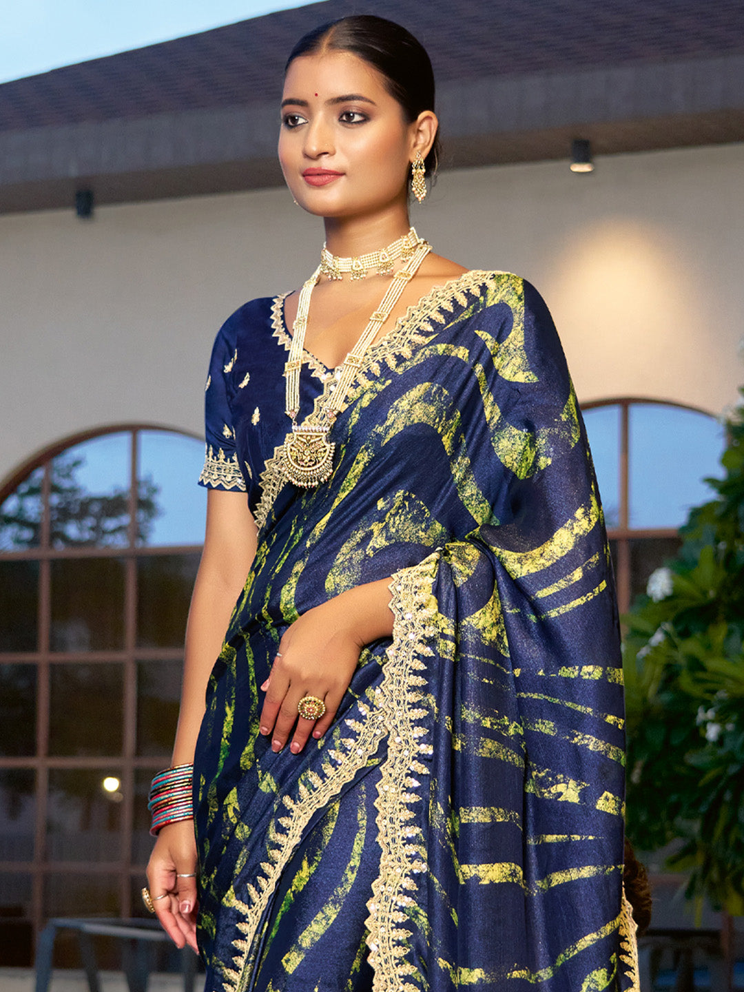 Women's Chiffon Navy Blue Embellished Designer Saree With Blouse Piece