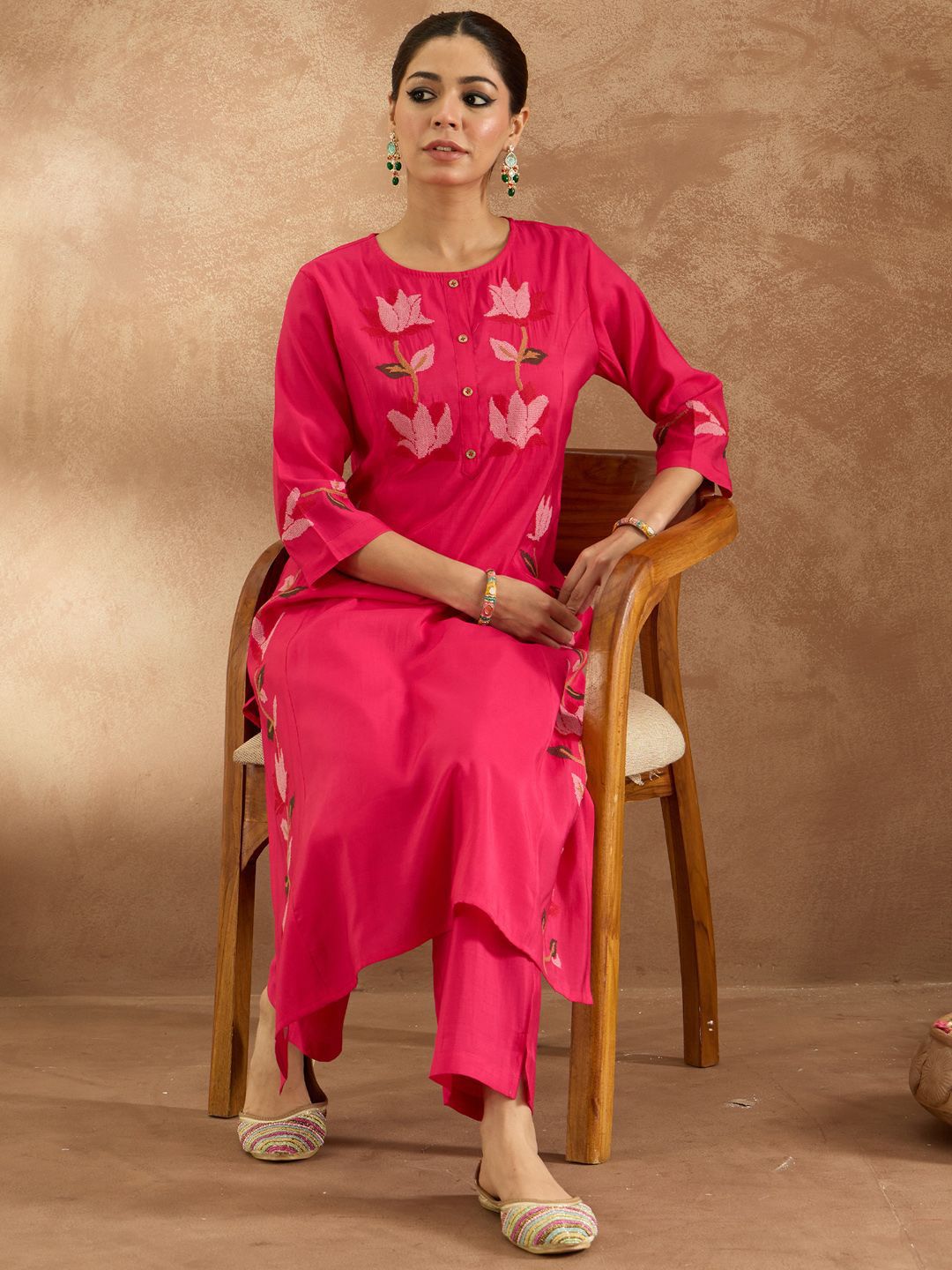Women Ethnic Motifs Embroidered Thread Work Pure Cotton Kurta with Trousers