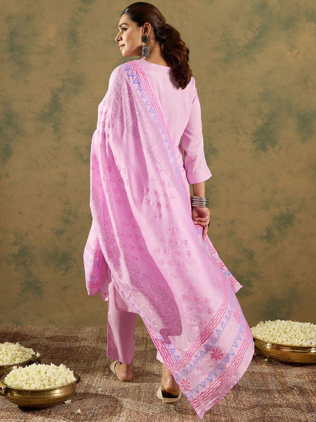 Dhiyona IE Floral Embroidered Thread Work Straight Kurta With Trousers & Dupatta