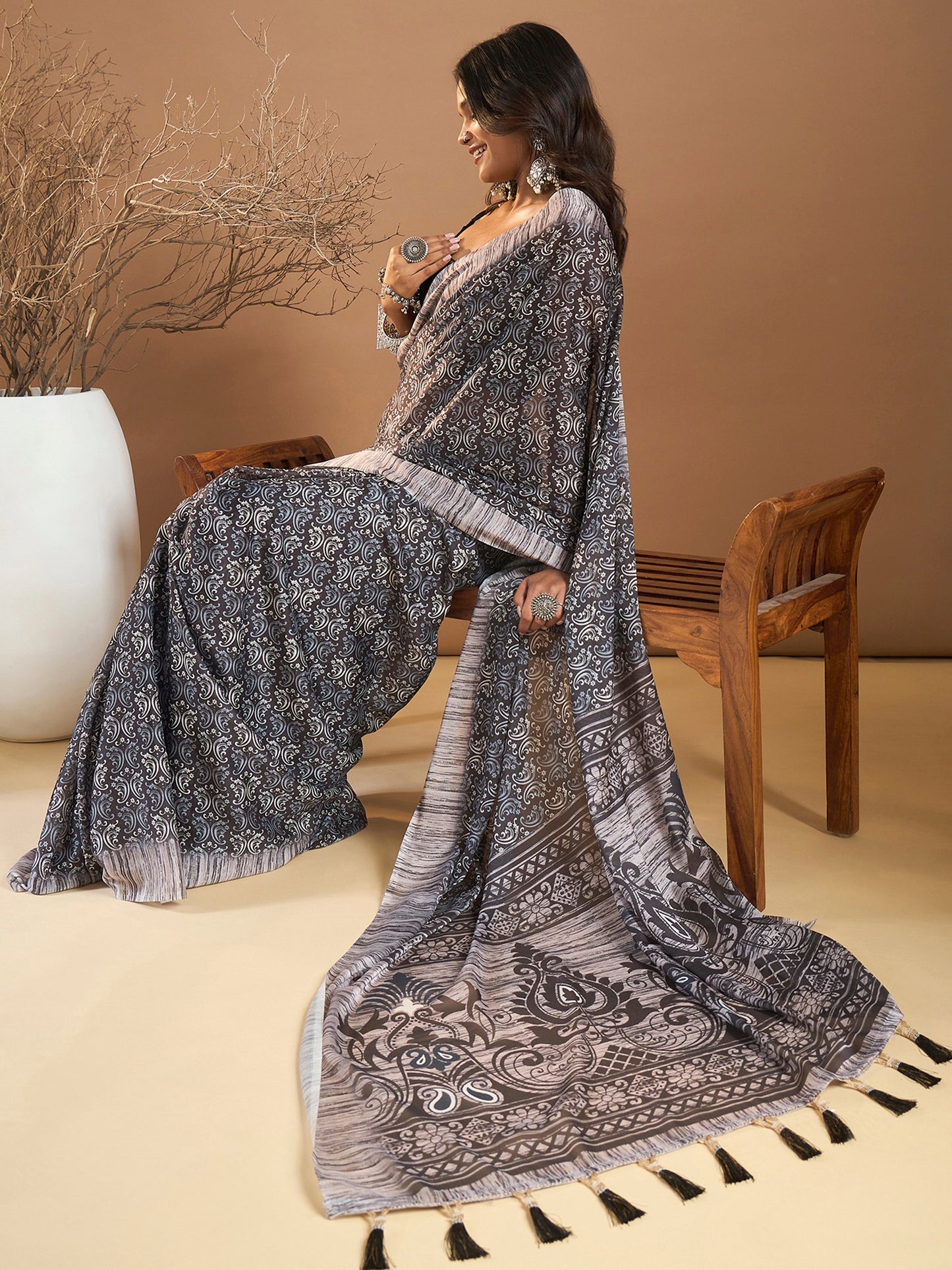 Women's Georgette Black Printed Designer Saree With Blouse Piece