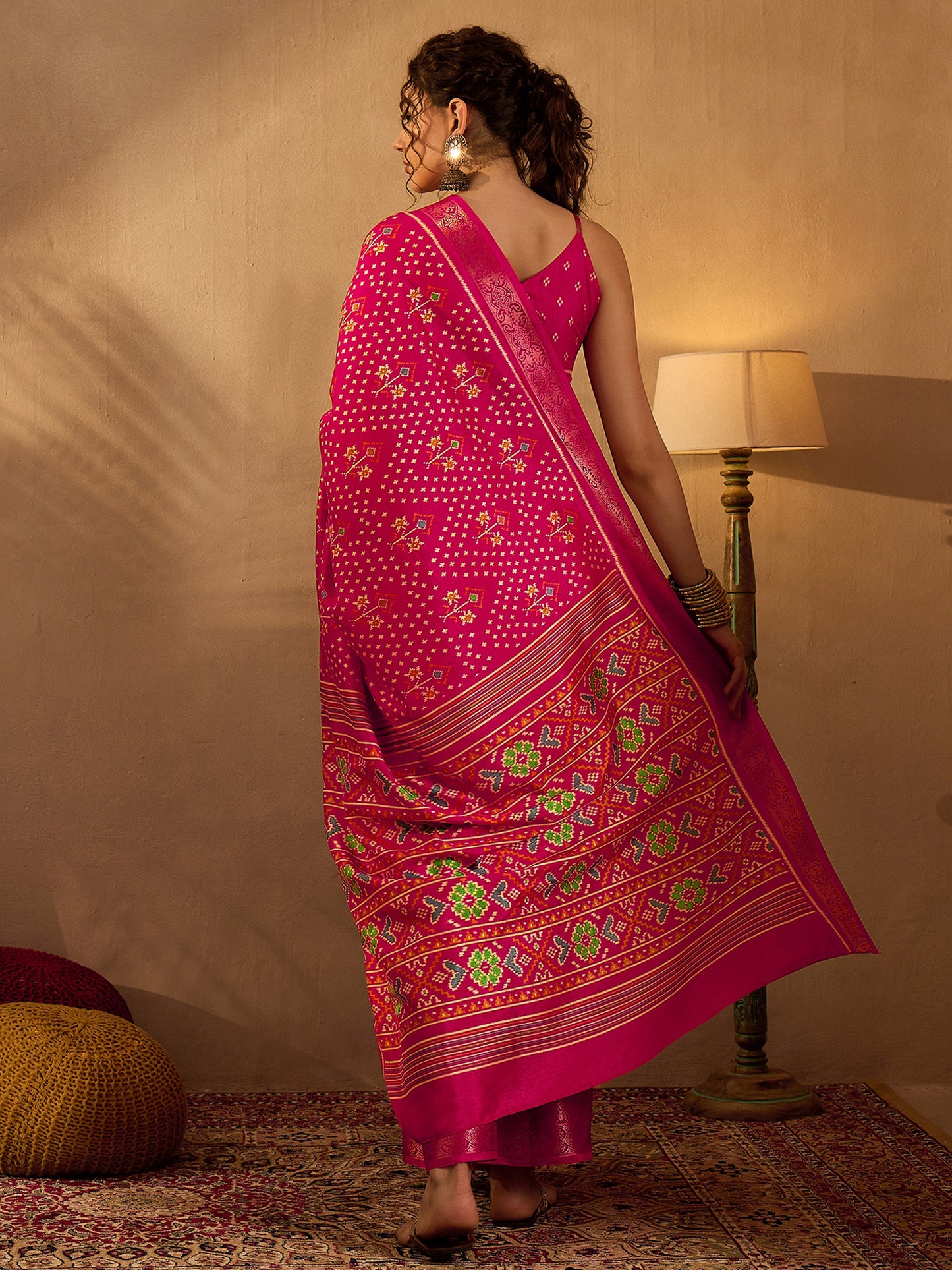 Women's Silk Blend Pink Printed Designer Saree With Blouse Piece