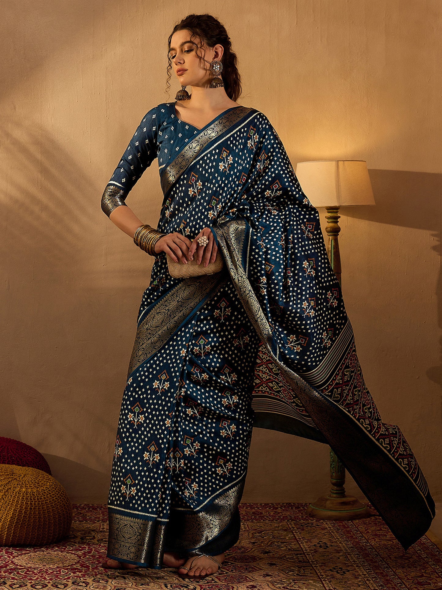 Women's Silk Blend Teal blue Printed Designer Saree With Blouse Piece