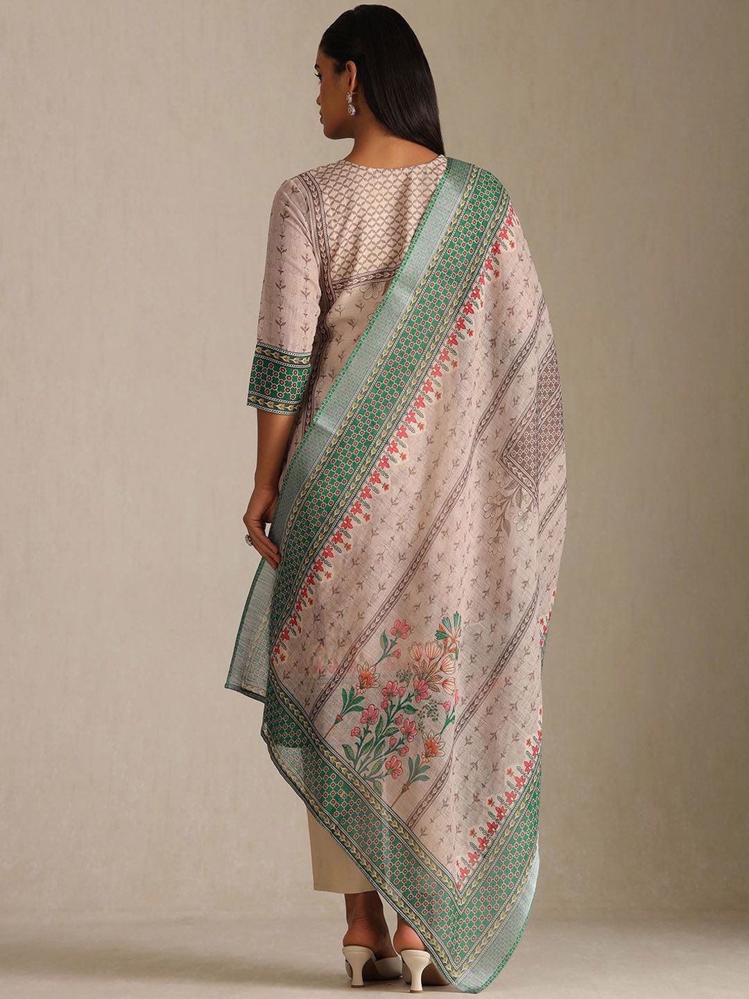 Dhiyona SO Women's Floral Printed Round Neck Sequinned Linen Straight Kurta With Trousers & Dupatta