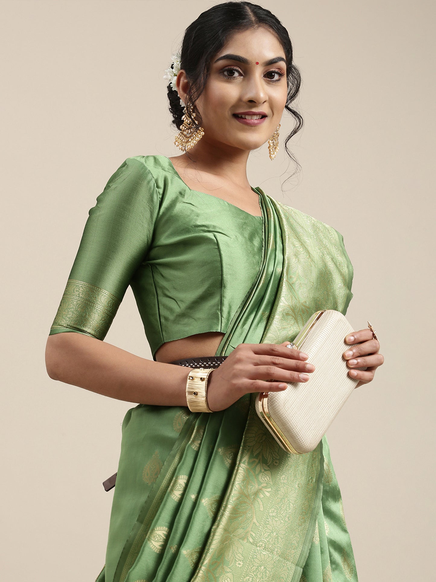 Women's Silk Blend Green Woven Design Woven saree With Blouse Piece