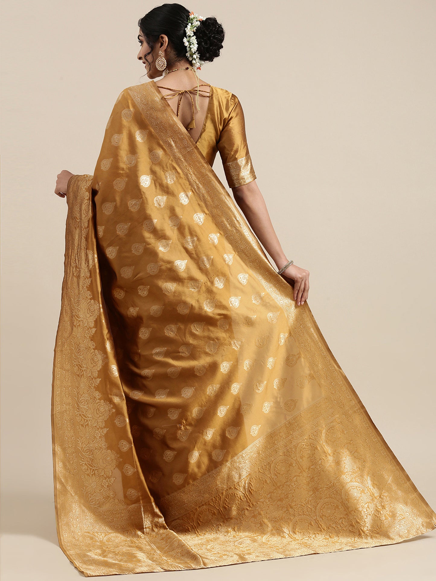 Women's Silk Blend Mustard Woven Design Woven saree With Blouse Piece