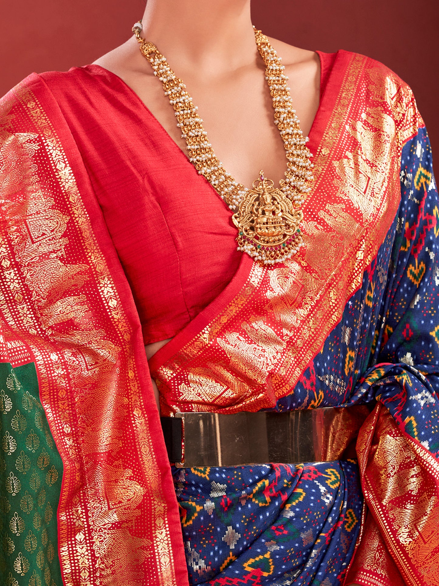 Women's Tussar Silk Navy Blue Printed Designer Saree With Blouse Piece
