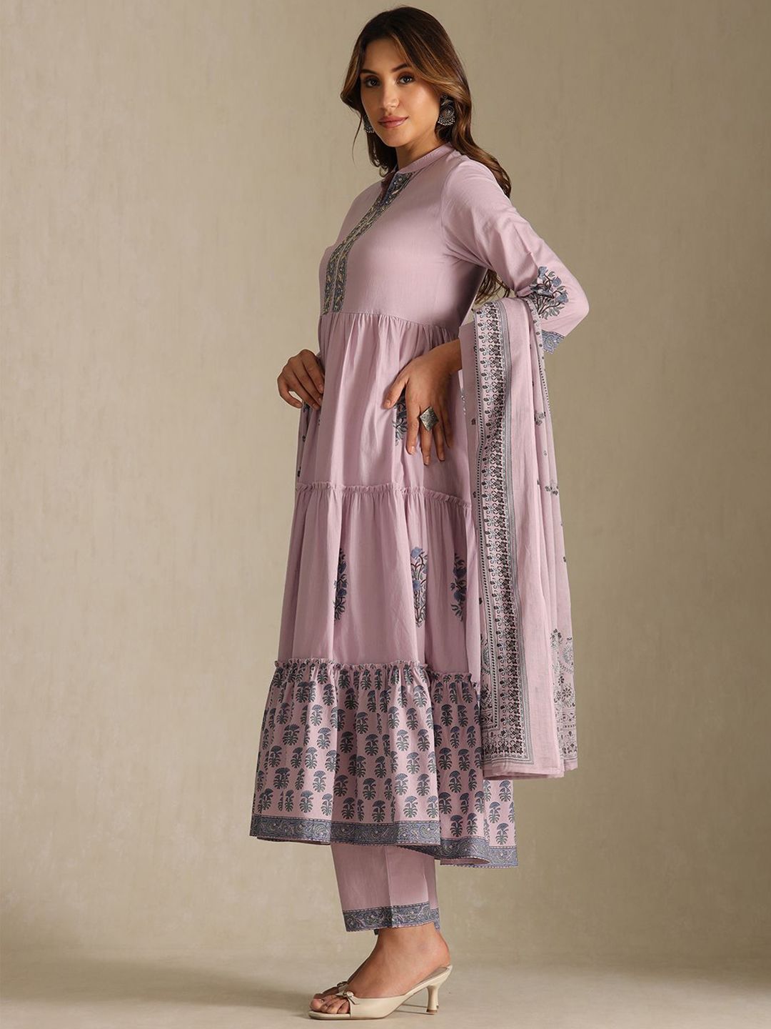 Dhiyona SO Women's Floral Printed Tiered Mandarin Collar Beads & Stones Kurta With Trousers & Dupatta