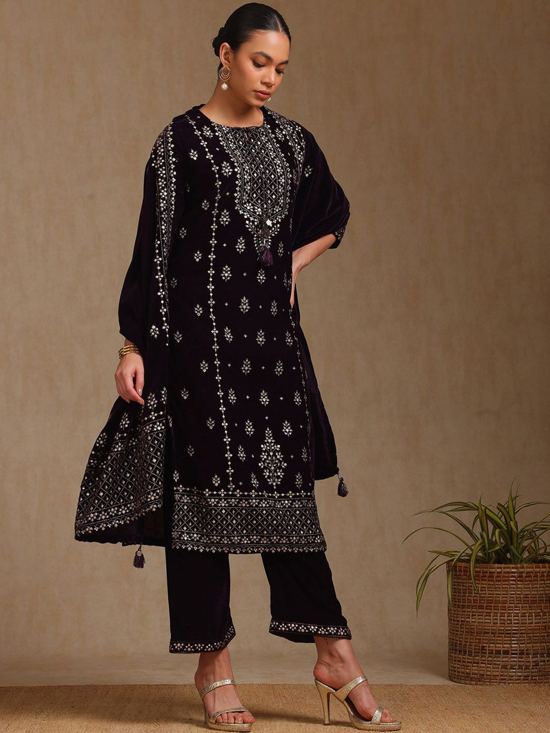 Dhiyona SO Women's Ethnic Motifs Printed Round Neck Straight Velvet Kurta With Trousers & Dupatta