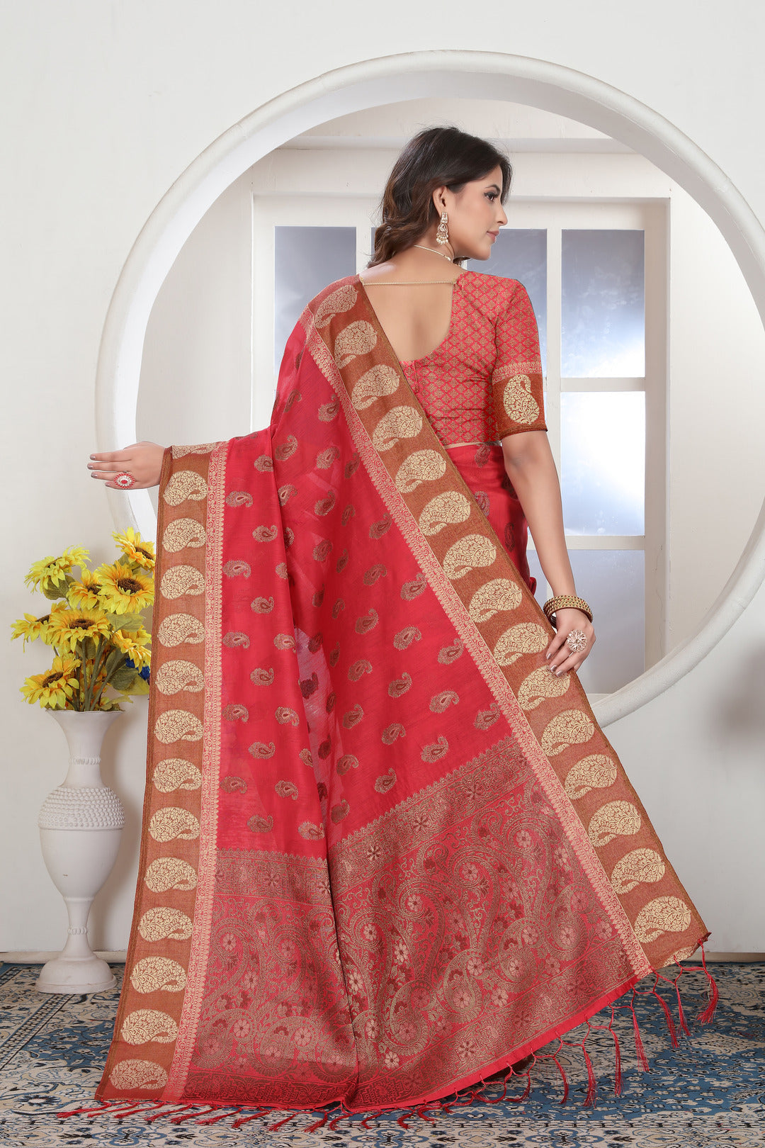 Dhiyona GR Women's Pink Zari Woven Design Chanderi Cotton Saree
