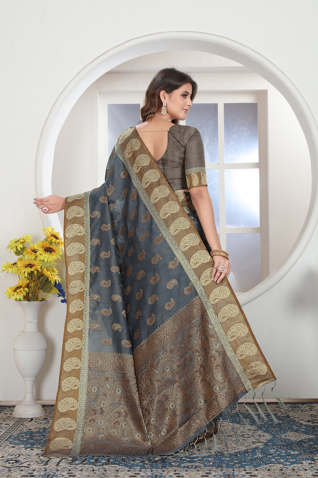 Dhiyona GR Women's Grey Zari Woven Design Chanderi Cotton Saree