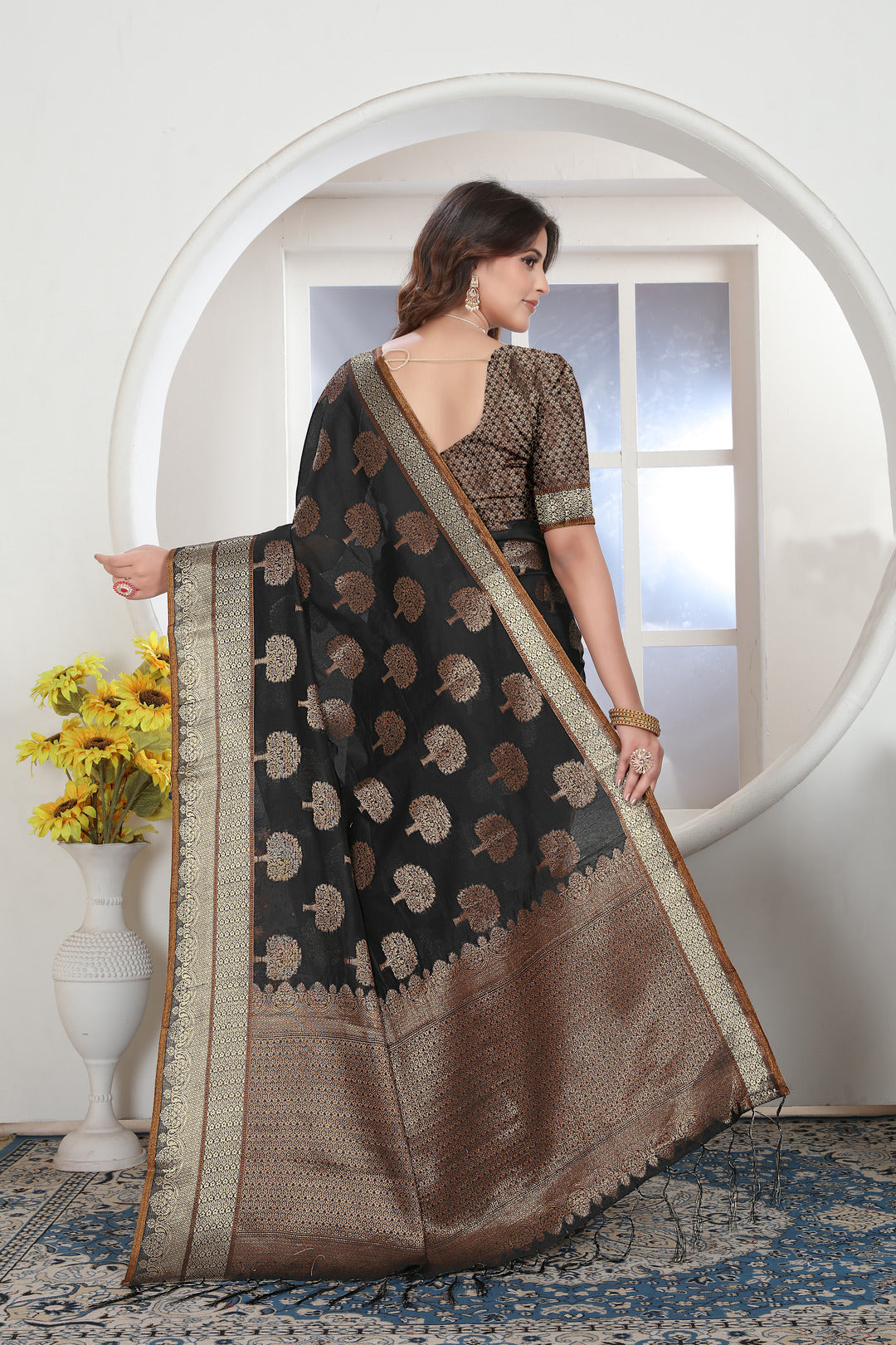Dhiyona GR Women's Black Zari Woven Design Chanderi Cotton Saree