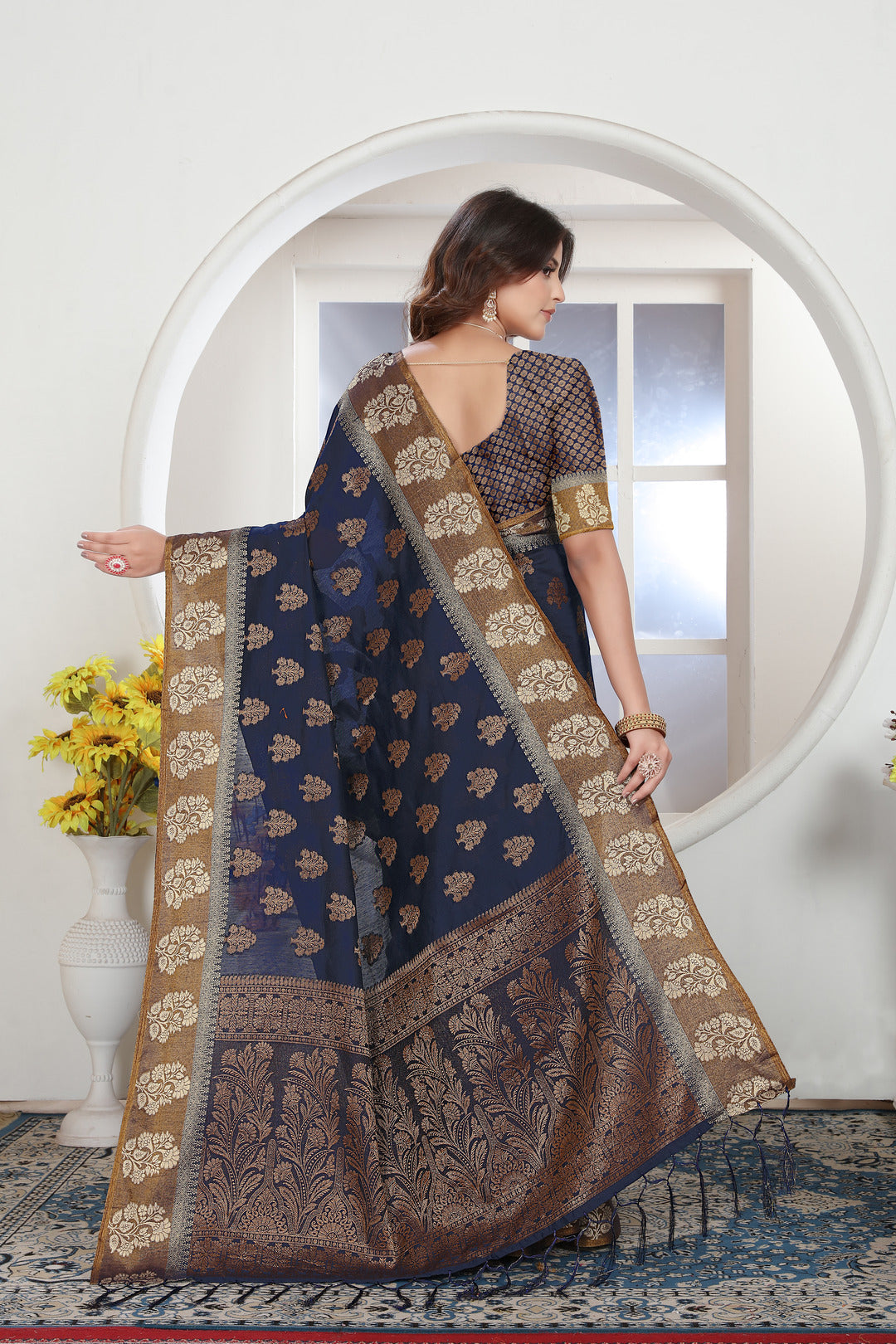 Dhiyona GR Women's Navy Blue Zari Woven Design Chanderi Cotton Saree
