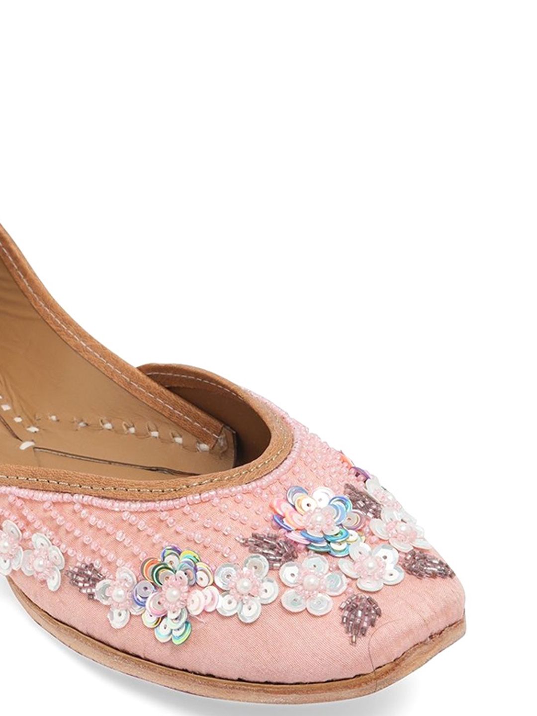 Dhiyona HOP Women Hand Emboidered Leather Mojaris Flats