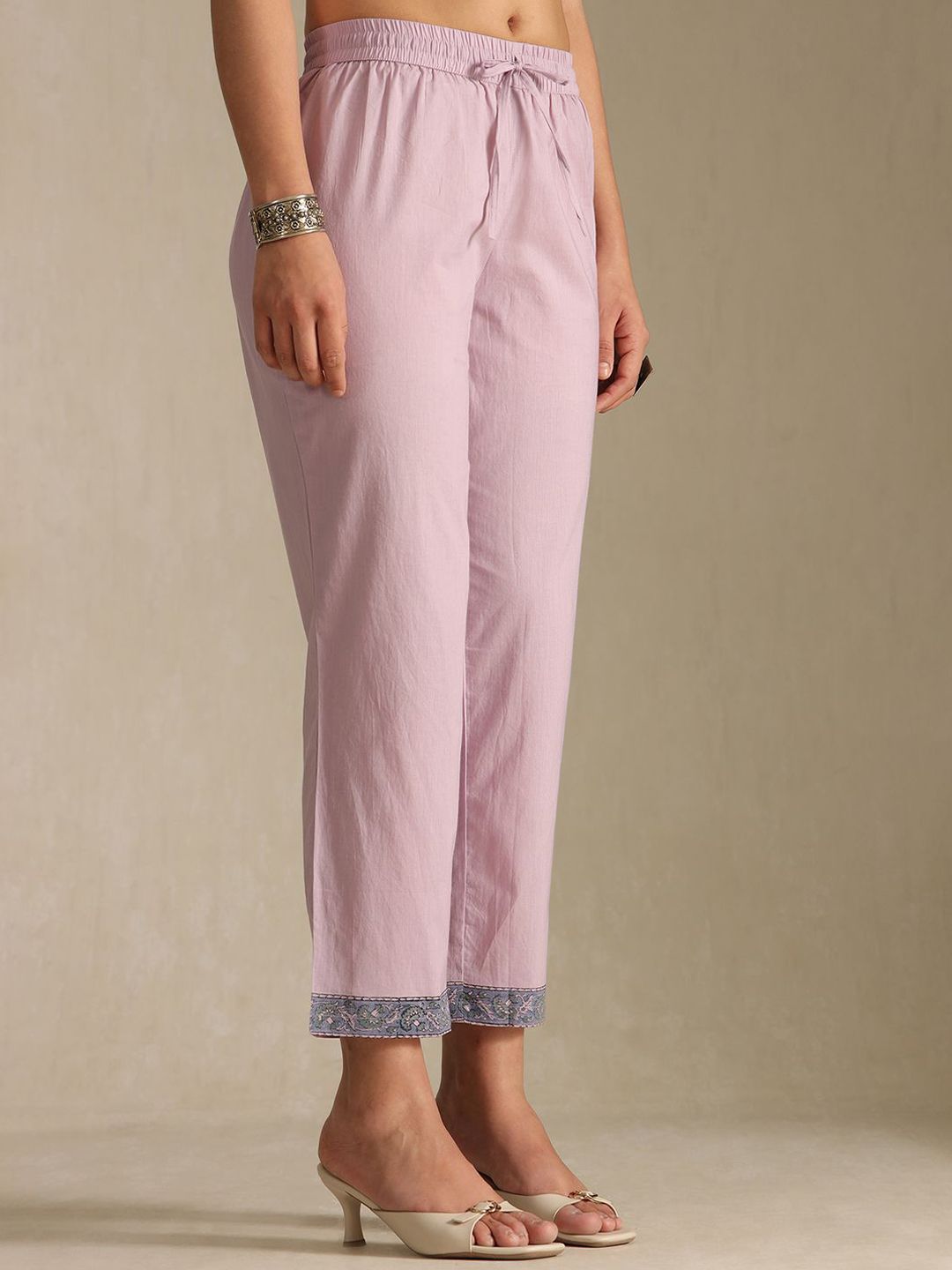 Dhiyona SO Women's Floral Printed Tiered Mandarin Collar Beads & Stones Kurta With Trousers & Dupatta