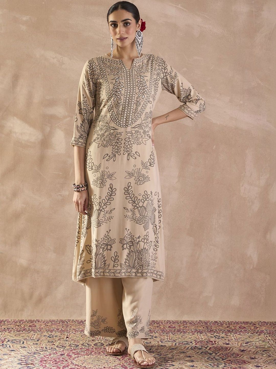 Women Ethnic Motifs Printed Regular Sequinned Kurta with Trousers