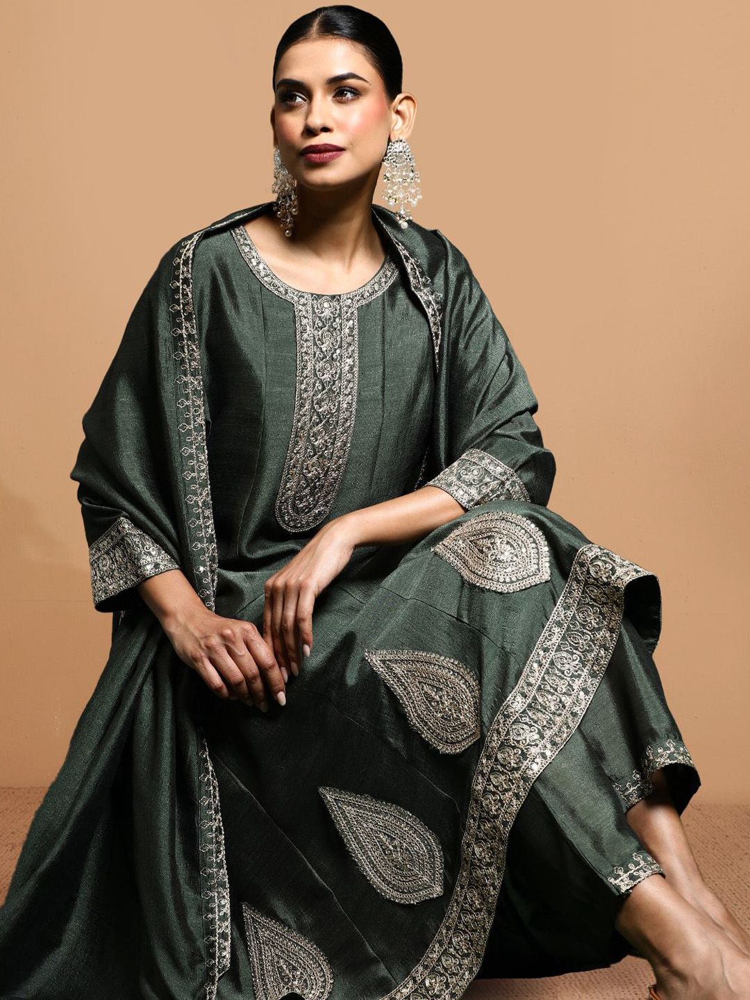 Dhiyona PD Women Zari Embroidered Round Neck Anarkali Kurta With Trouser & Dupatta