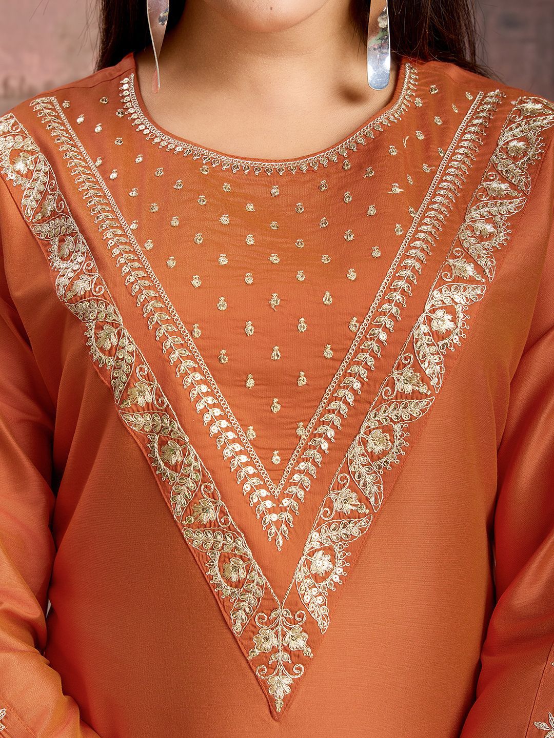 Dhiyona PD Women Embroidered Kurta & Trousers With Net Dupatta Set