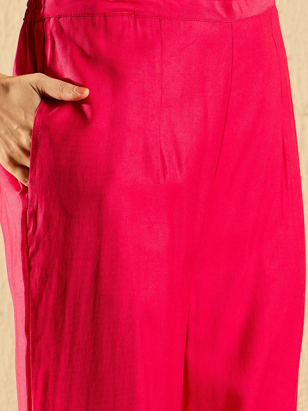 Dhiyona IE Women Floral Embroidered Regular Thread Work Liva Kurta with Trousers & With Dupatta