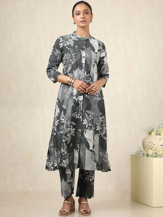 Dhiyona SO Women's Floral Printed Mandarin Collar A-Line Kurta With Trousers