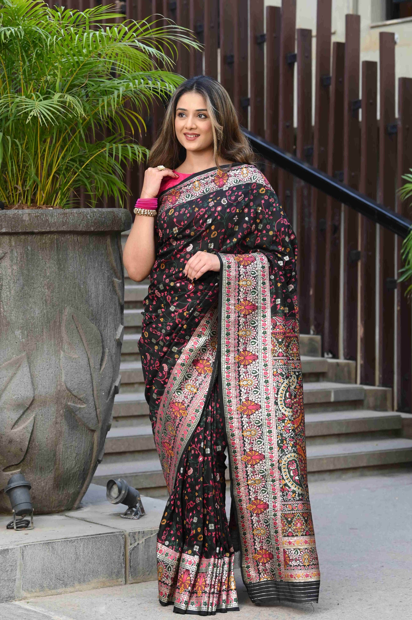 Dhiyona GR Women's Raaga Black Jamewar Kashmiri Soft Modal Silk Saree
