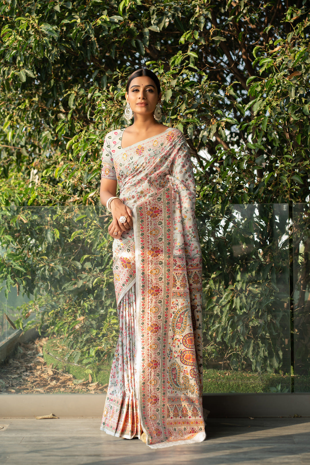 Dhiyona GR Women's Raaga Off-White Jamewar Kashmiri Soft Modal Silk Saree