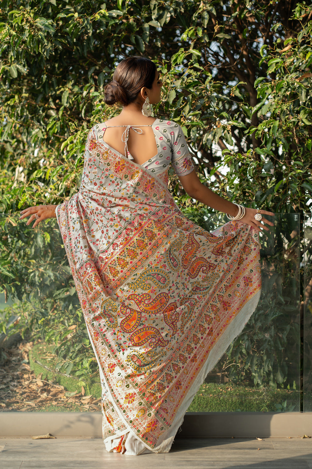 Dhiyona GR Women's Raaga Off-White Jamewar Kashmiri Soft Modal Silk Saree