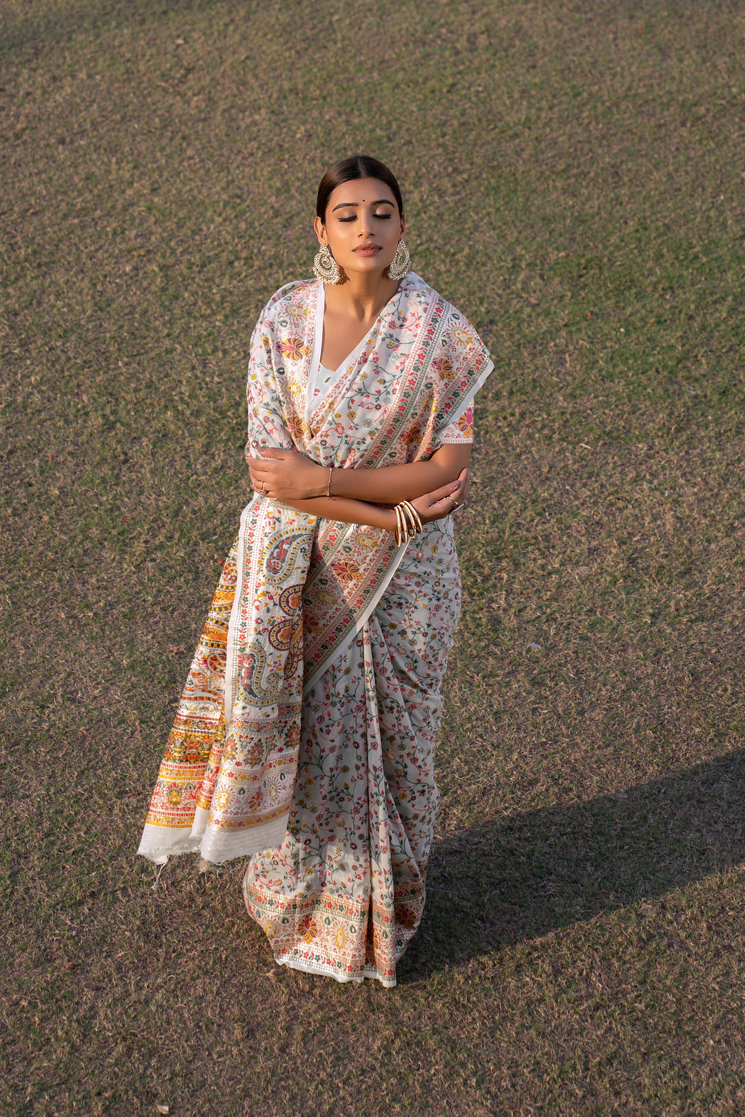 Dhiyona GR Women's Raaga Cloud White Jamewar Kashmiri Soft Modal Silk Saree