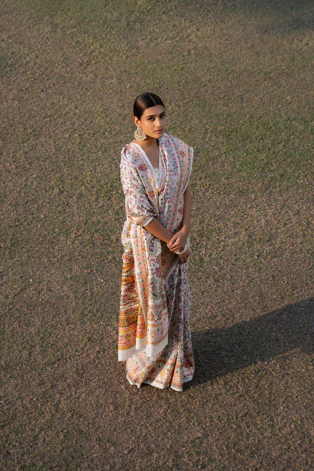 Dhiyona GR Women's Raaga Cloud White Jamewar Kashmiri Soft Modal Silk Saree