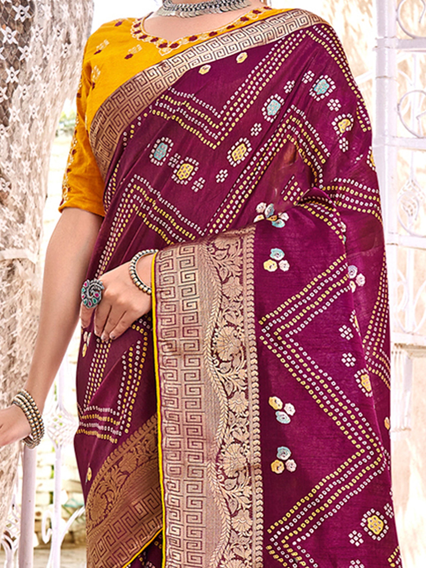 Women's Cotton Blend Magenta Printed Designer Saree With Blouse Piece