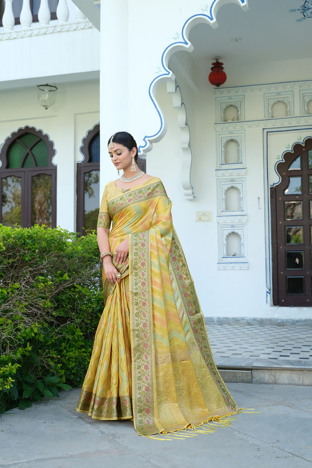 Dhiyona GR Women's Rangkat Bumblebee Yellow Leheriya Design Banarasi Organza Saree