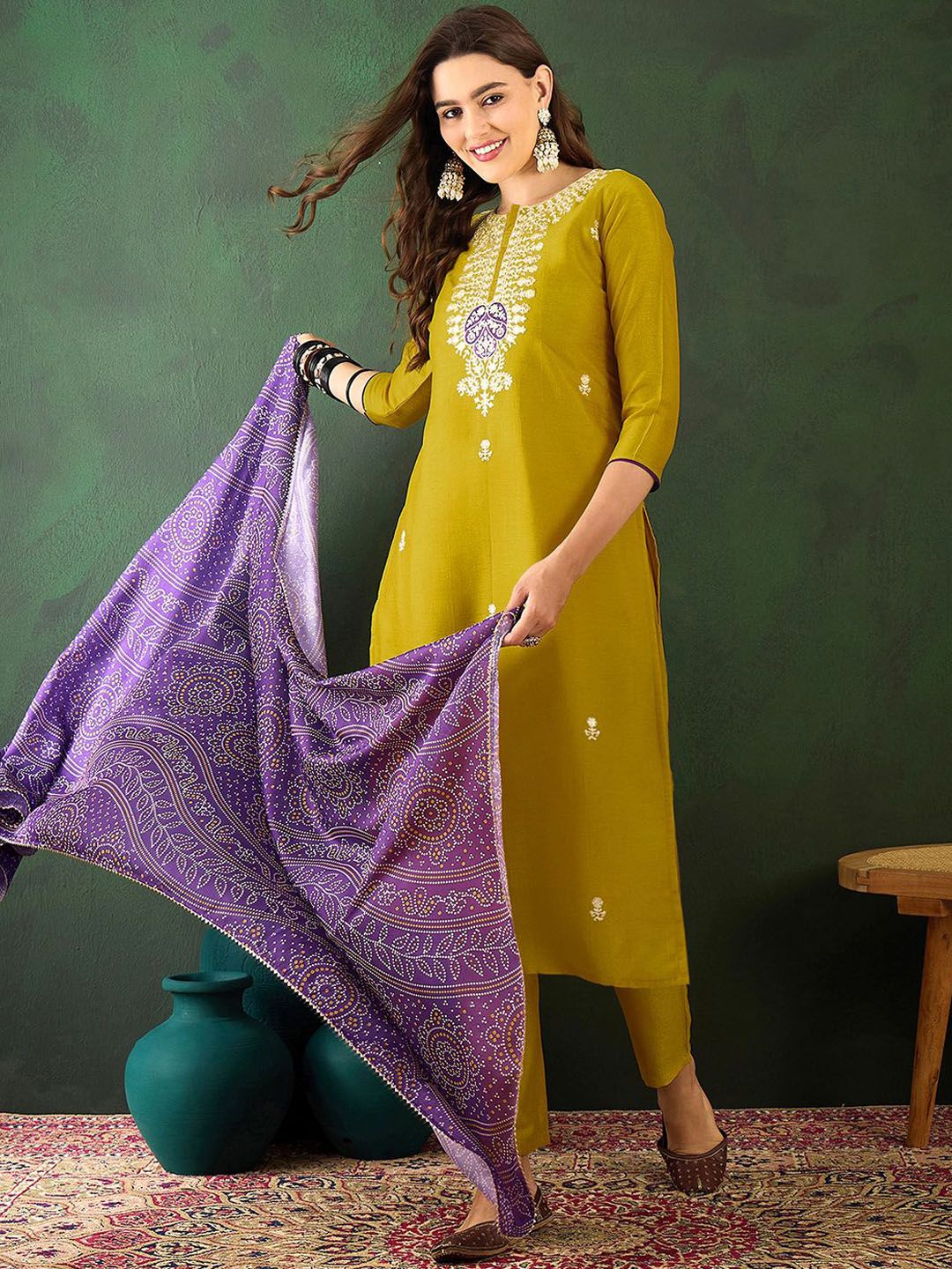Dhiyona SN Women's Floral Embroidered Straight Kurta With Trouser & Dupatta