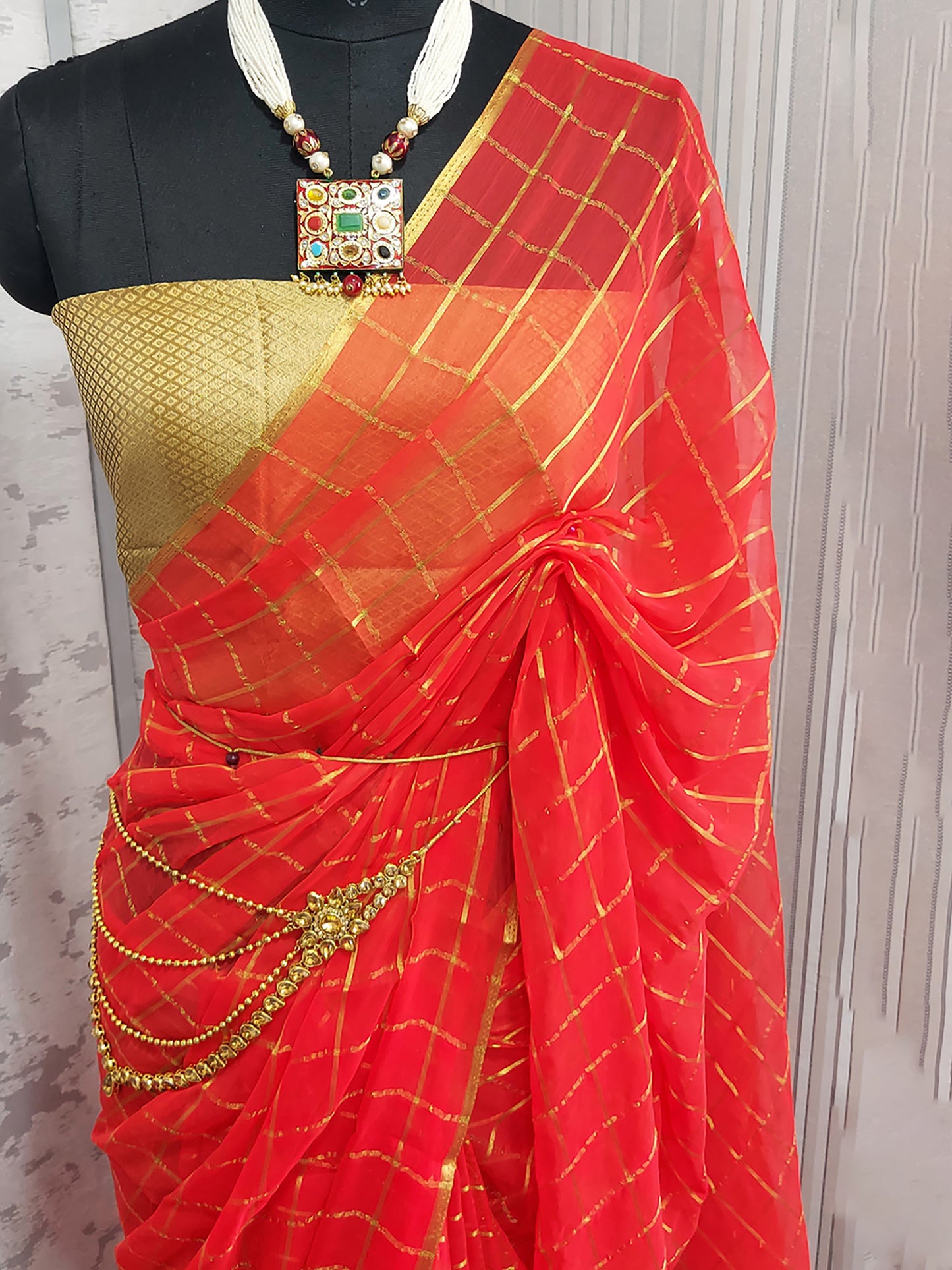 Women's Chiffon Orange Printed Celebrity Saree With Blouse Piece