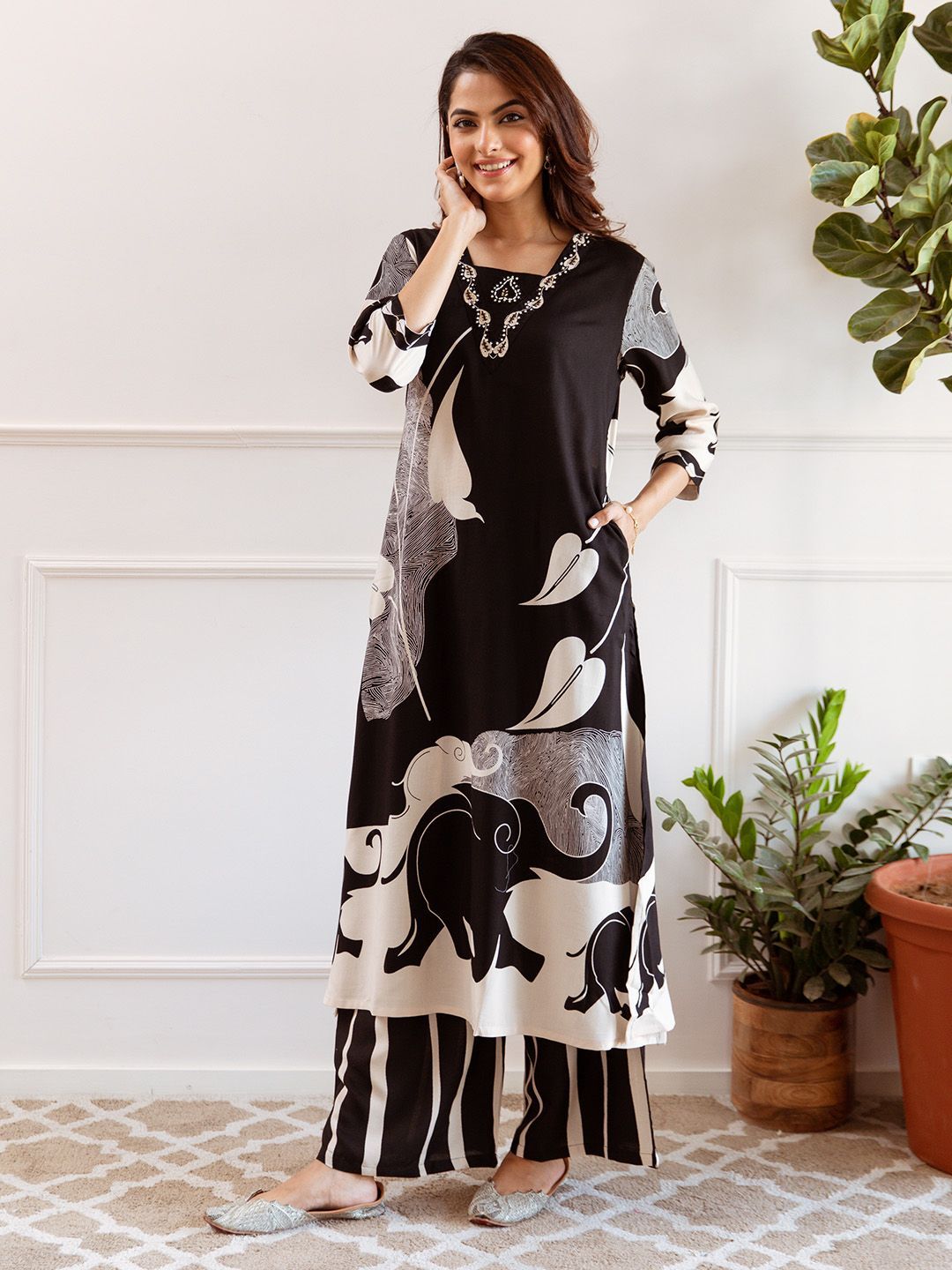 Dhiyona IS Women's Ethnic Motifs Printed Beads And Stones Straight Kurta With Palazzos