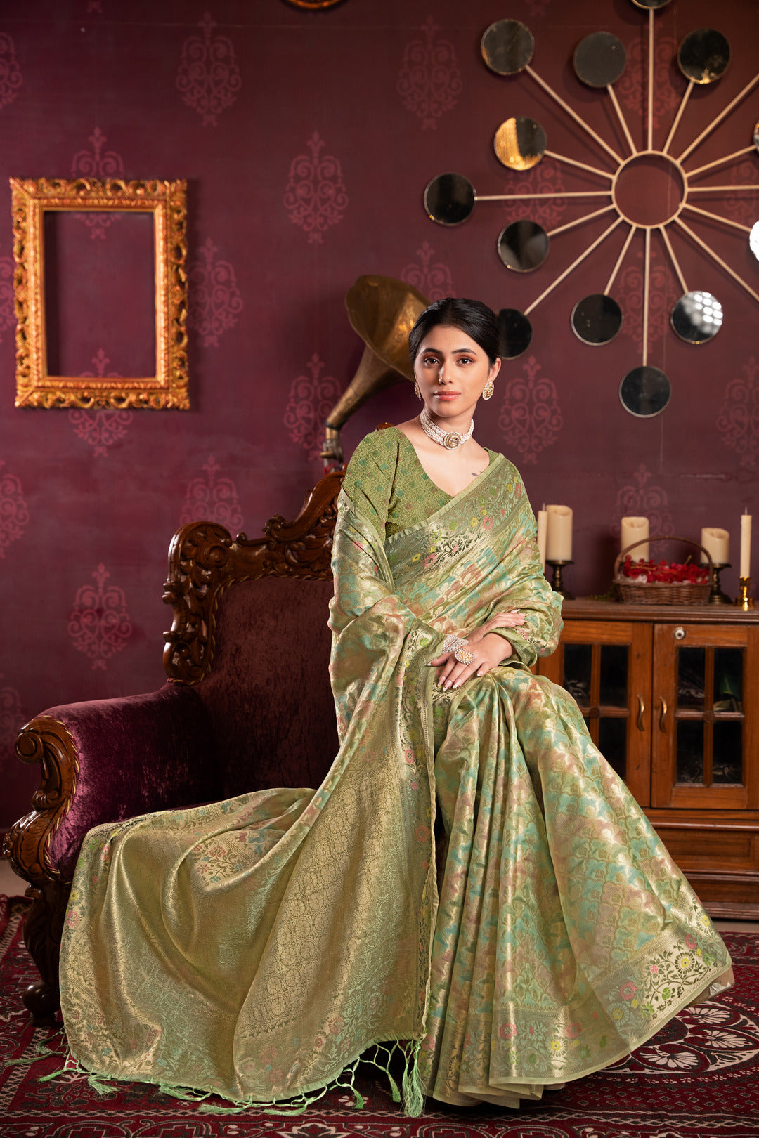Dhiyona GR Women's Riona Pista Organza Silk Woven Saree