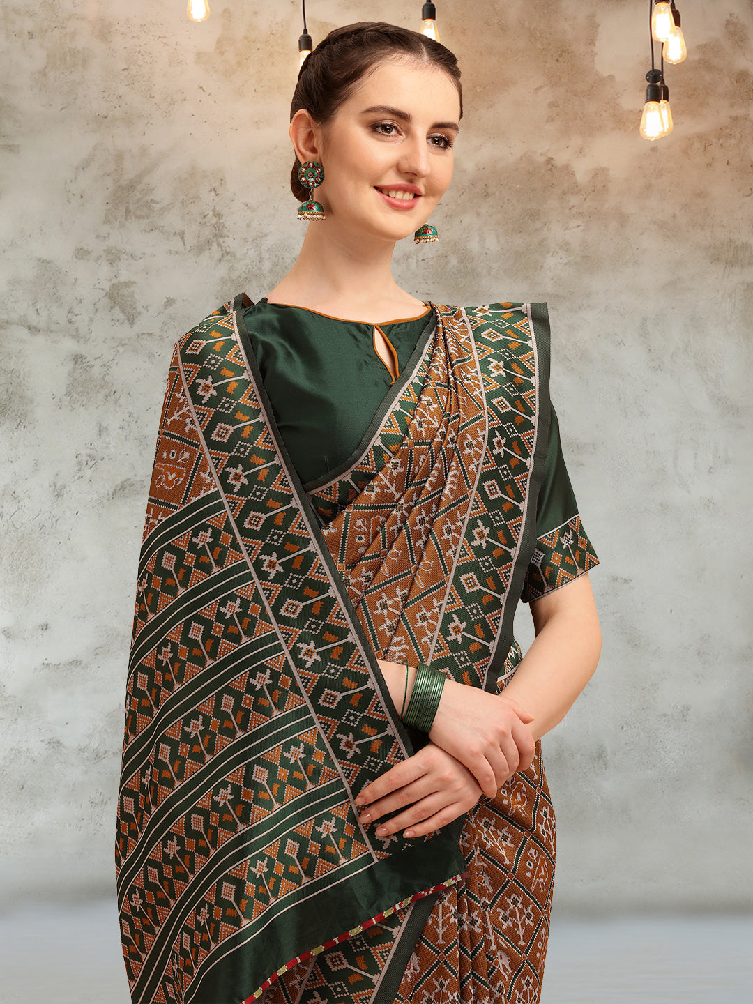 Dhiyona RV Women's Banarasi Cotton Silk With Patola Weaving Pattern Saree With Blouse ( KVD1340 )