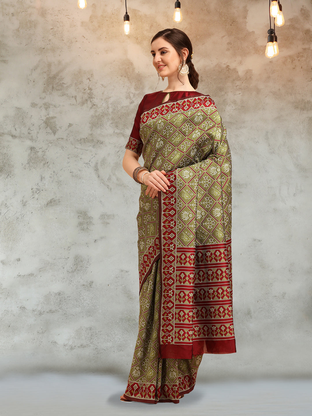 Dhiyona RV Women's Banarasi Cotton Silk With Patola Weaving Pattern Saree With Blouse ( KVD1341 )