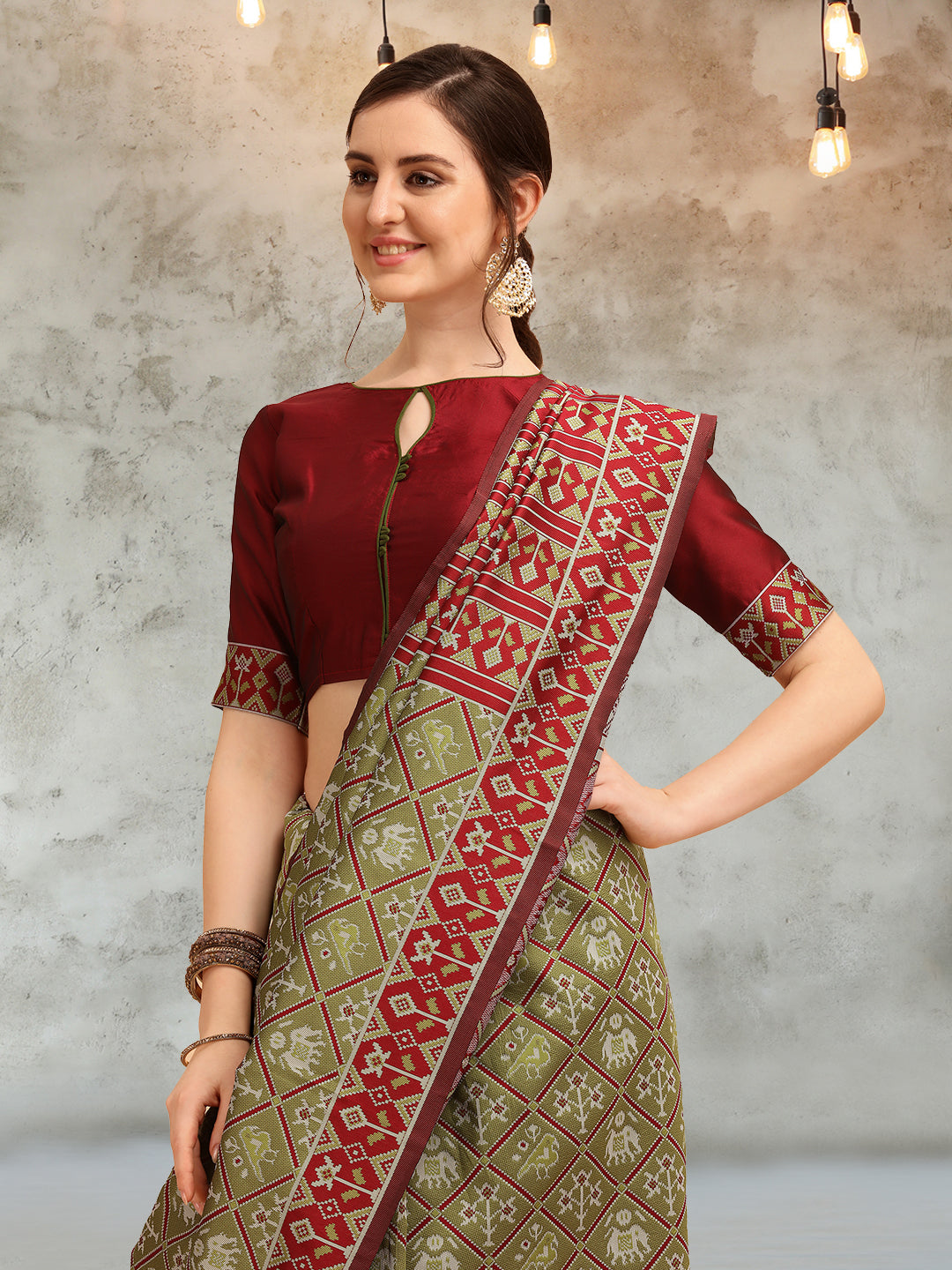 Dhiyona RV Women's Banarasi Cotton Silk With Patola Weaving Pattern Saree With Blouse ( KVD1341 )