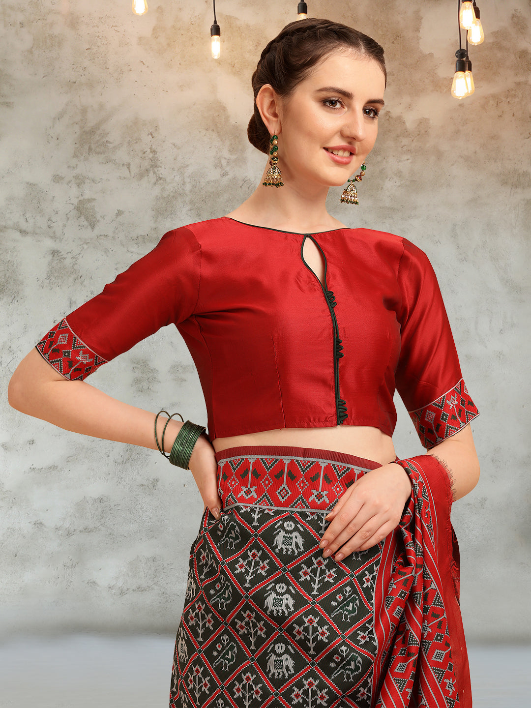Dhiyona RV Women's Banarasi Cotton Silk With Patola Weaving Pattern Saree With Blouse ( KVD1342 )