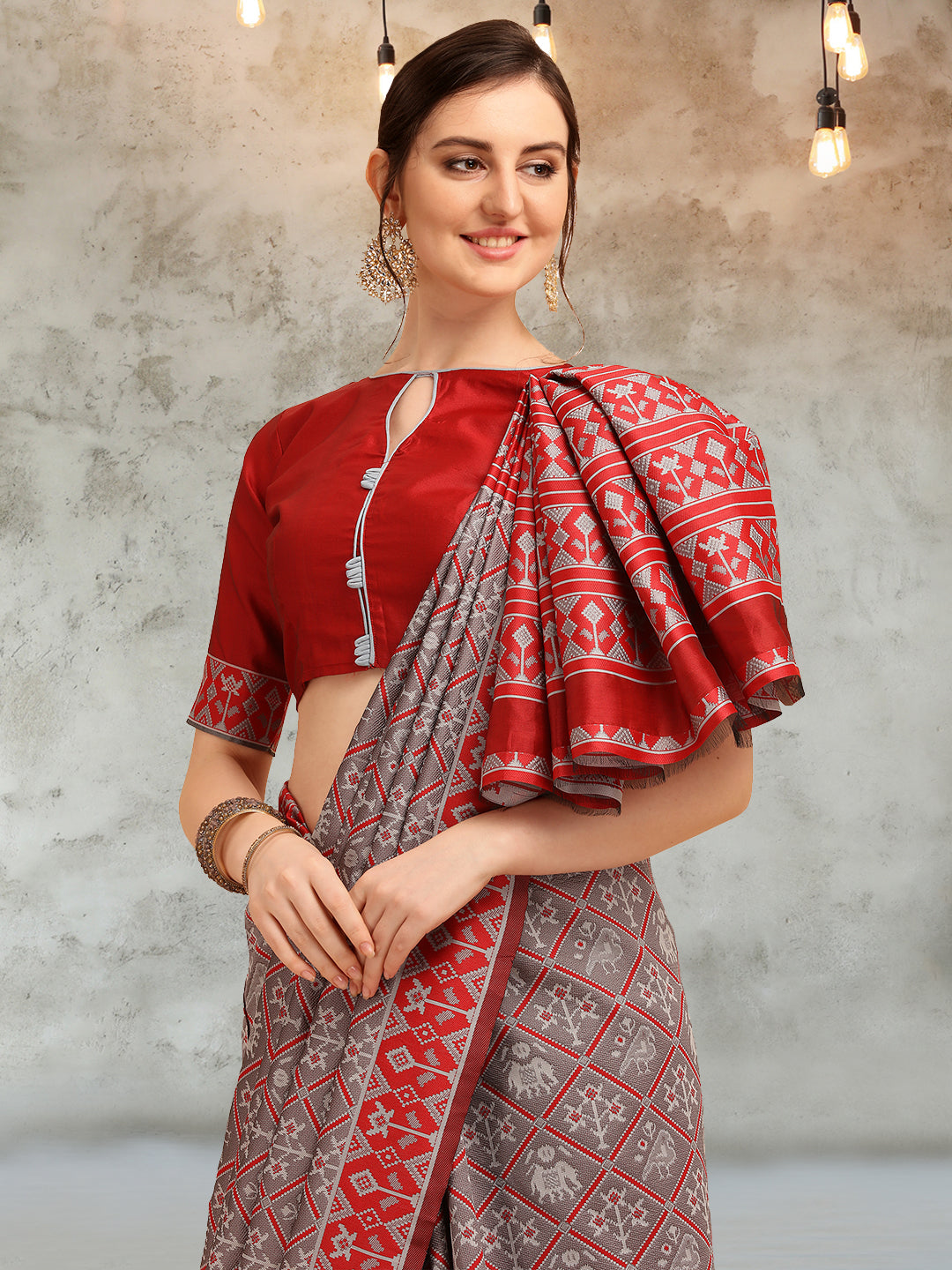 Dhiyona RV Women's Banarasi Cotton Silk With Patola Weaving Pattern Saree With Blouse ( KVD1345 )