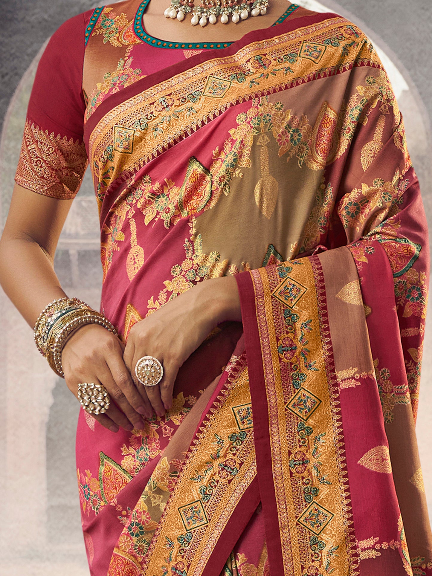 Women's Silk Blend Pink Woven Design Designer Saree With Blouse Piece