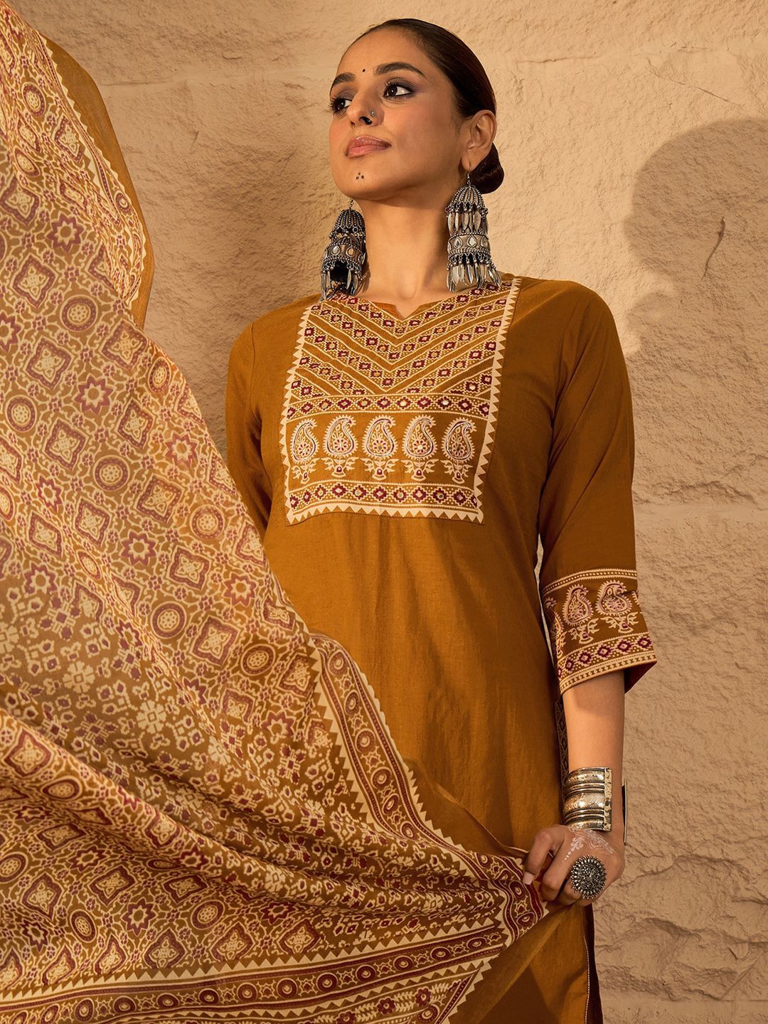 Women Printed Straight Pure Cotton Kurta Trousers With Printed Dupatta set