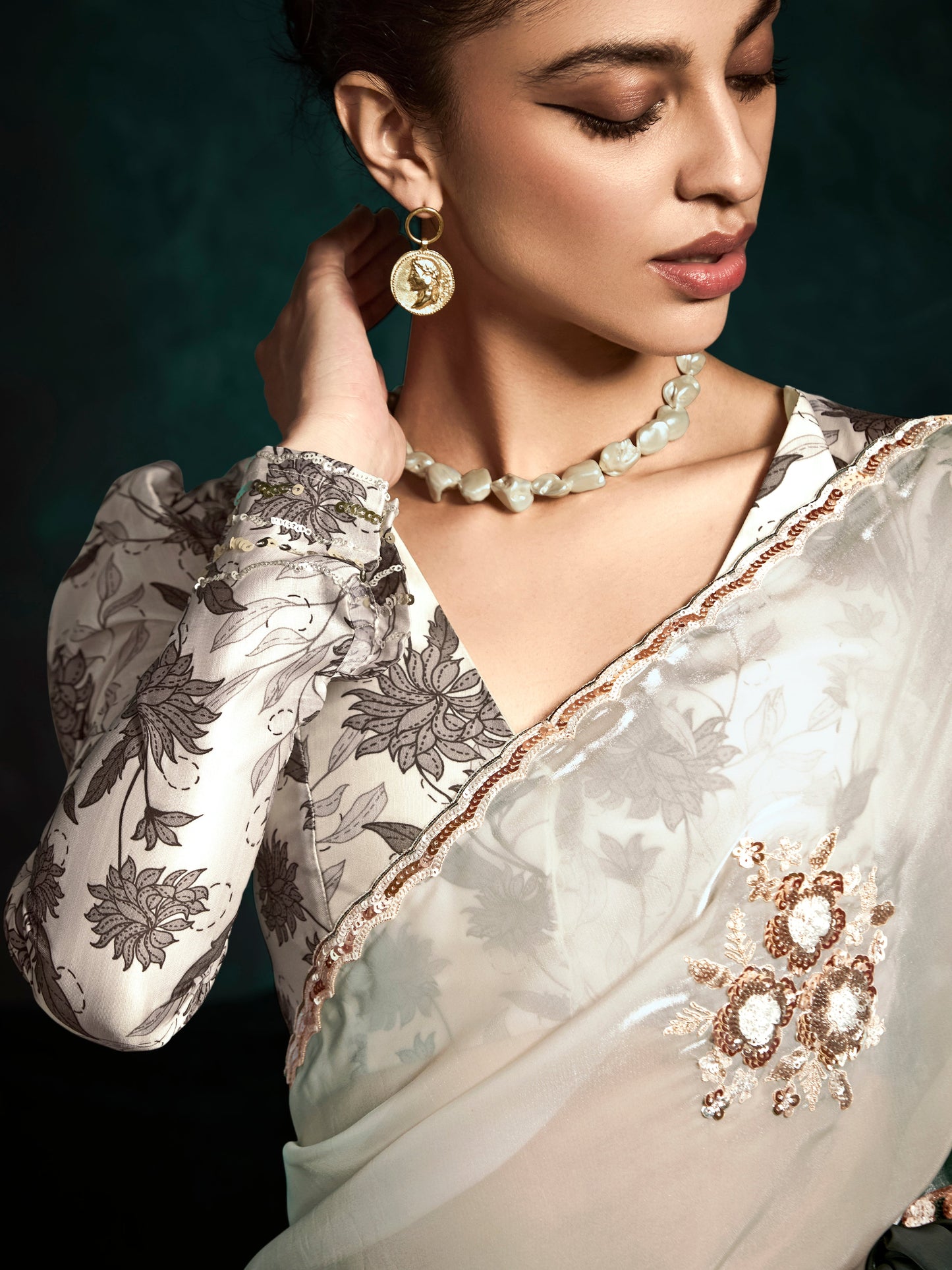 Dhiyona KM Women Elegant Double Shade Green & White Organza Saree With White Printed Silk Blouse