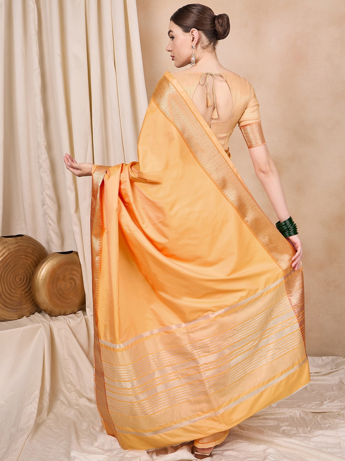 Dhiyona RV Women's Cotton Silk Solid Print With Golden Woven Border Saree ( KVD2138 )