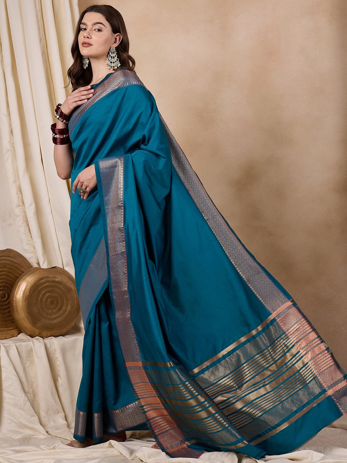 Dhiyona RV Women's Cotton Silk Solid Print With Golden Woven Border Saree ( KVD2139 )