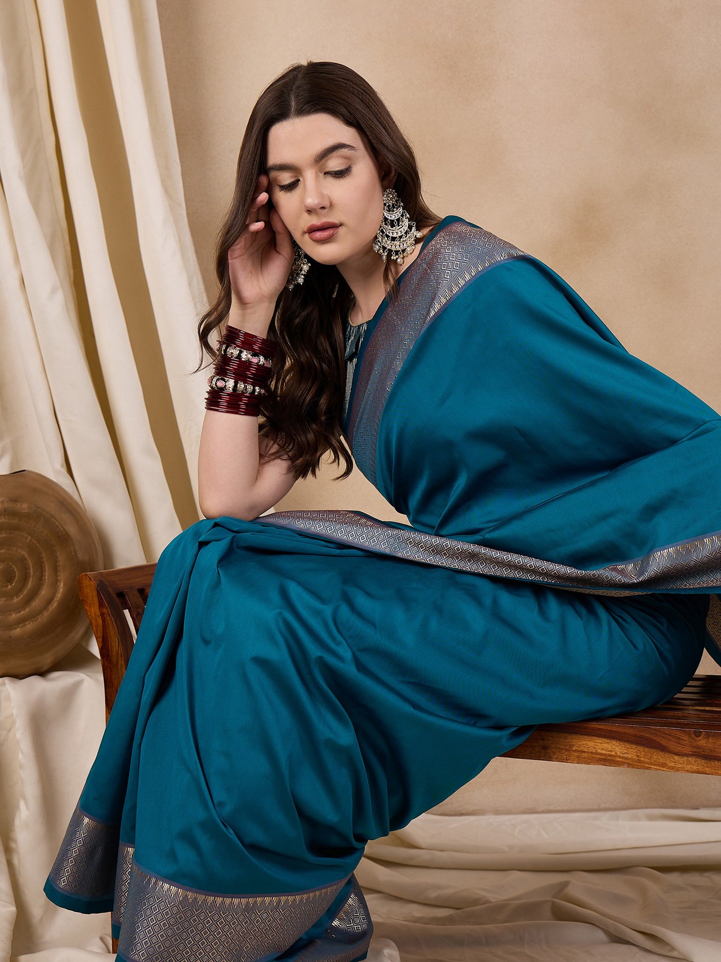 Dhiyona RV Women's Cotton Silk Solid Print With Golden Woven Border Saree ( KVD2139 )