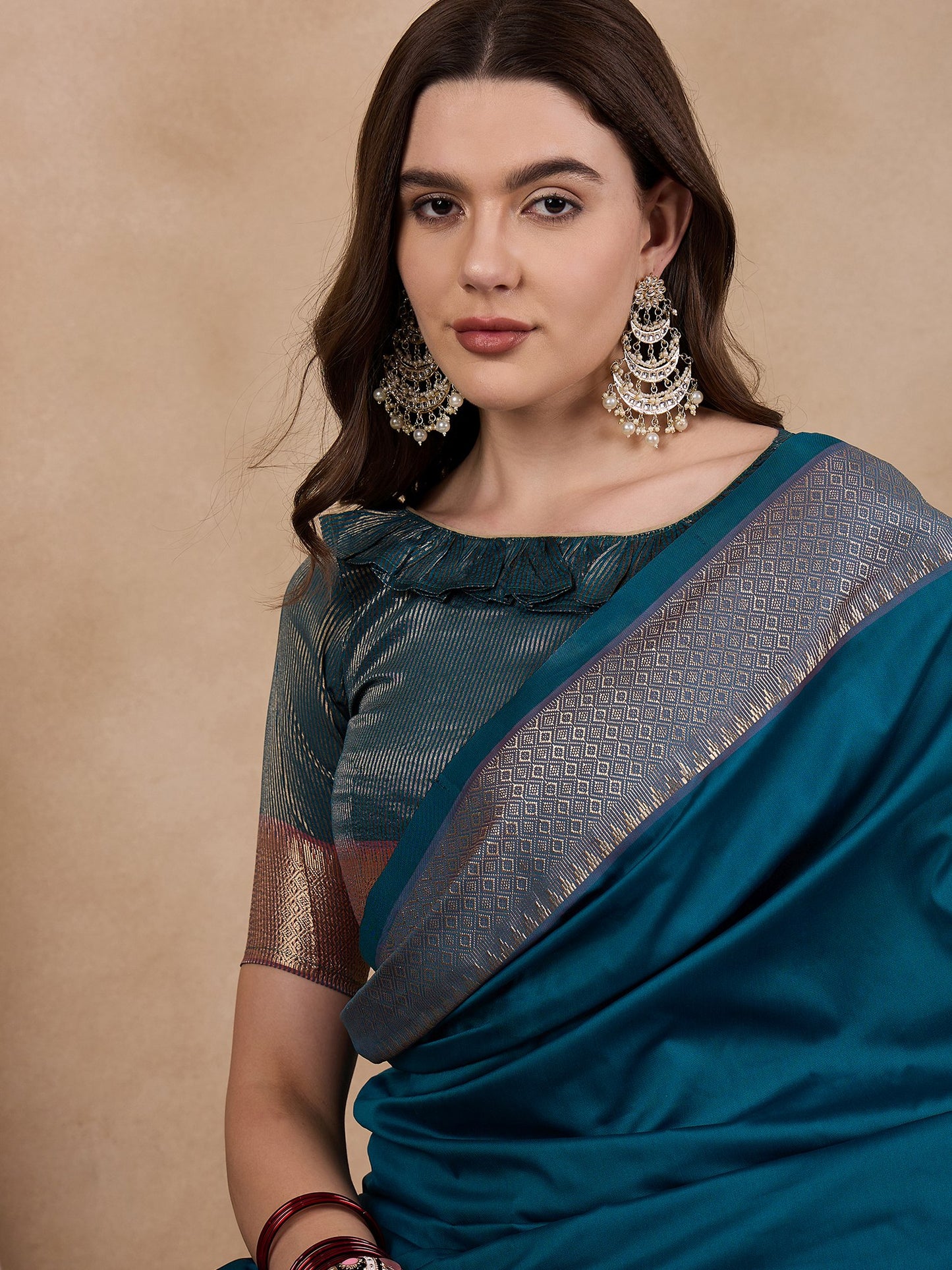 Dhiyona RV Women's Cotton Silk Solid Print With Golden Woven Border Saree ( KVD2139 )