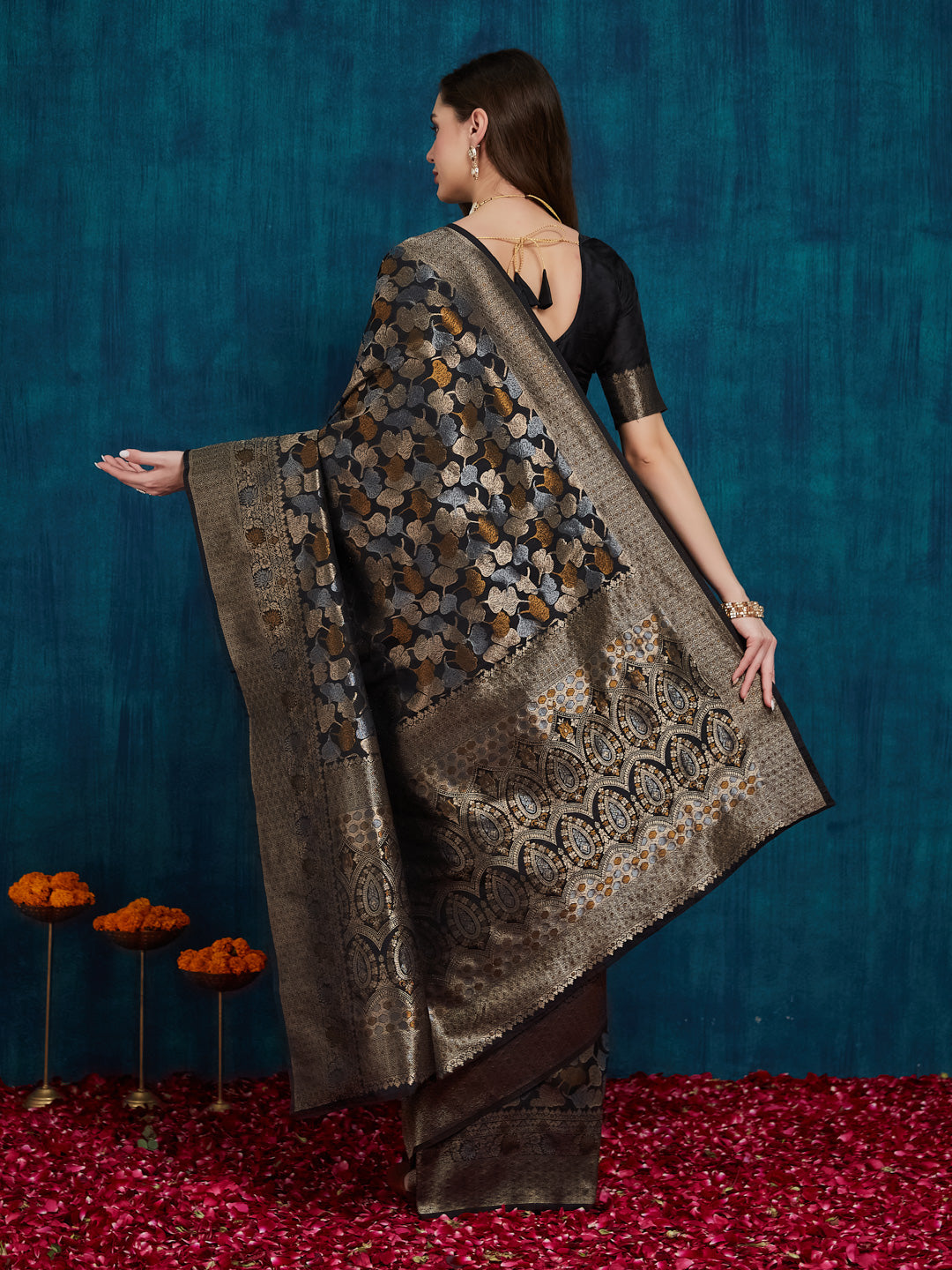 Dhiyona RV Women's Kanjivaram Silk Woven With Golden Woven Border Saree ( KVD2154 )