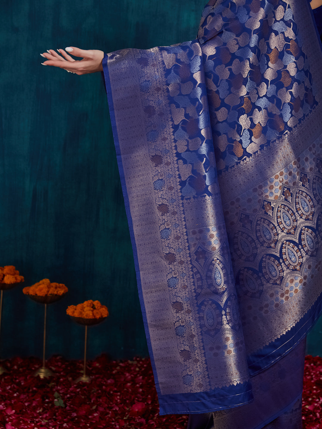 Dhiyona RV Women's Kanjivaram Silk Woven With Golden Woven Border Saree ( KVD2156 )