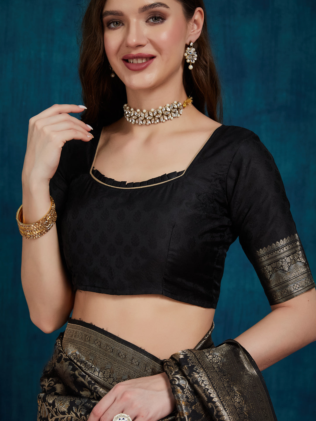 Dhiyona RV Women's Kanjivaram Silk Woven With Golden Woven Border Saree ( KVD2158 )